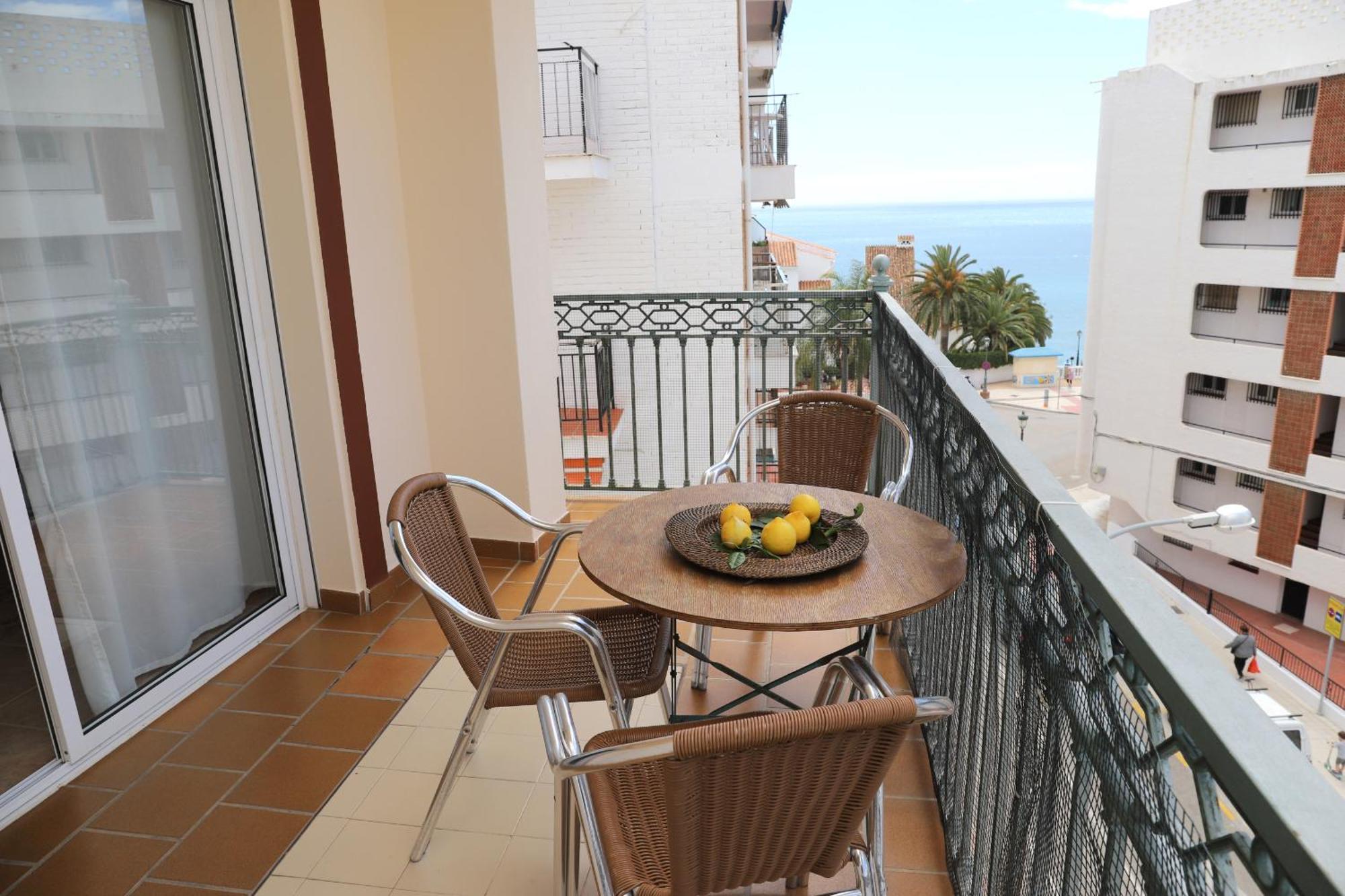 Apartamentos Latin Nerja Ngoại thất bức ảnh