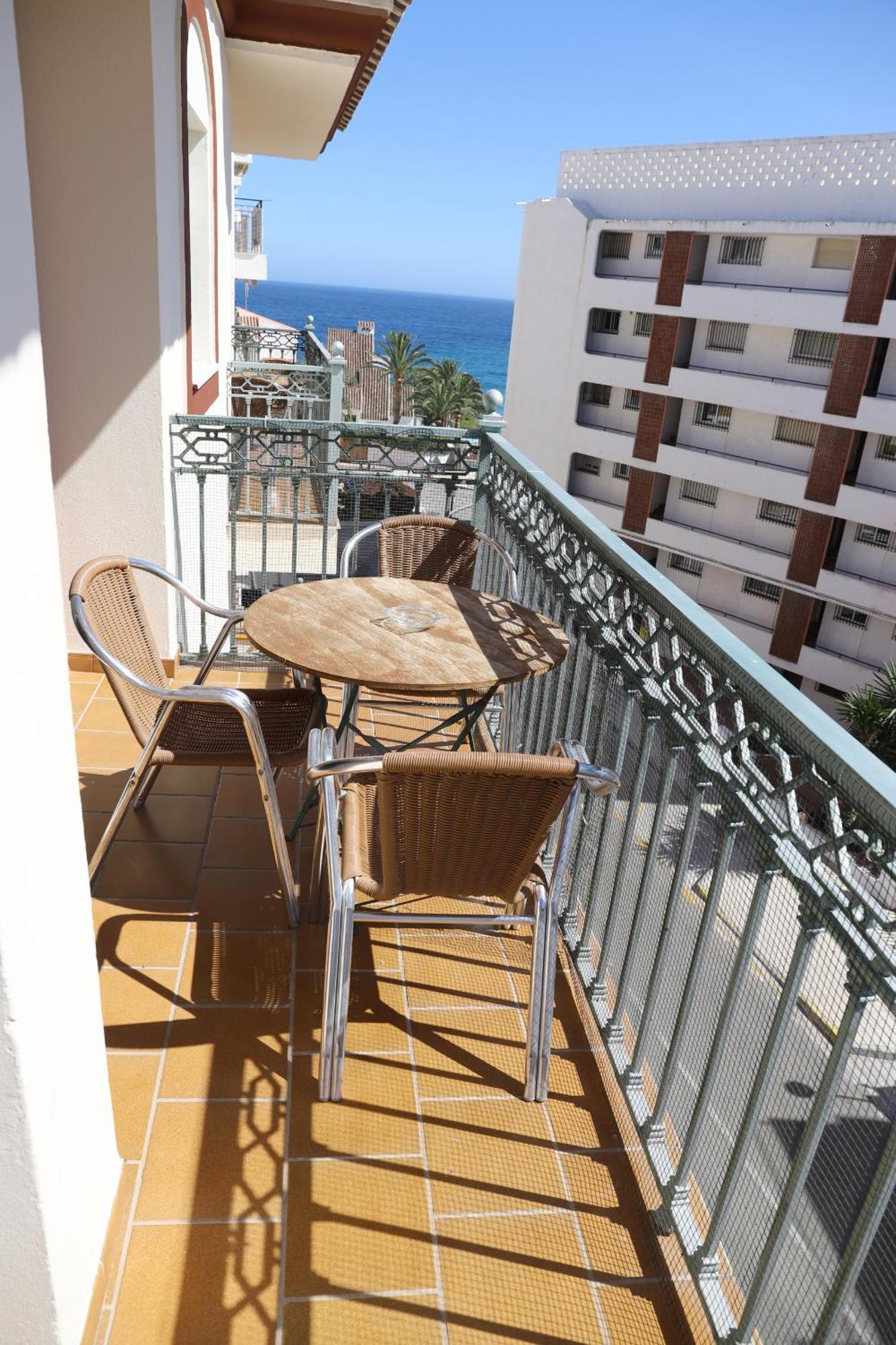 Apartamentos Latin Nerja Ngoại thất bức ảnh